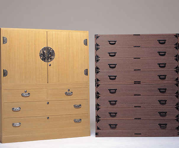 月夜野桐箪笥の画像