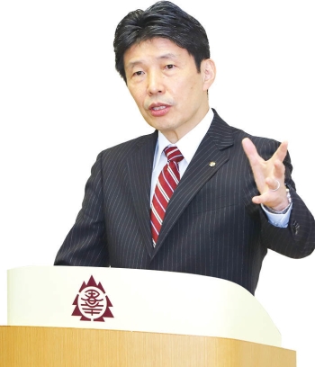 山本一太知事の写真