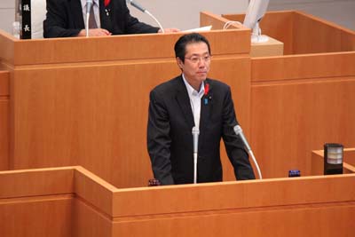 写真：井田泉委員長