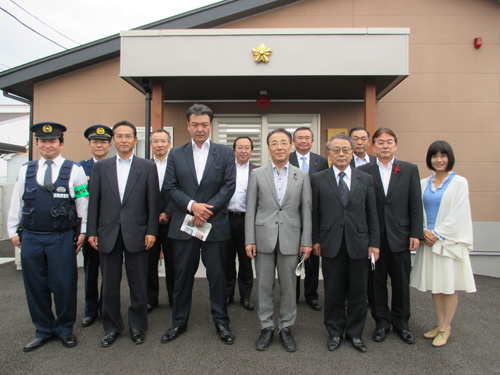 写真：前橋東警察署二之宮駐在所での調査の様子