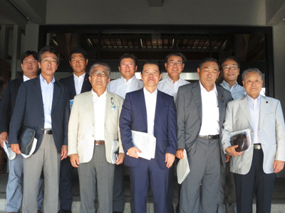 高知県議会にて集合写真