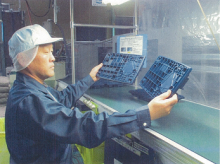 プラスチック成形工の画像