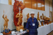 作品展に仏像を出展の画像