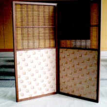 平成23年度GDく゛んま選定作品『木のほく゛し織りと竹格子の2双屏風』
