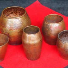 一枚の銅板から作り上げた壺