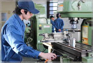 機械加工の画像