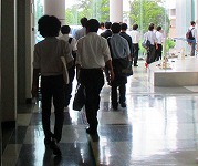 太田校へ、進む