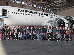 【自動車整備科】研修旅行でJAL整備工場の画像3