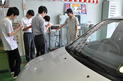 自動車整備科の画像4