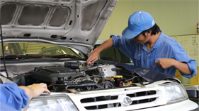 自動車整備士のお仕事の画像