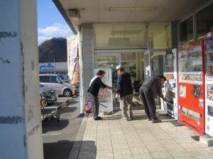 エーコープ下仁田店におけるレジ袋削減店頭啓発の画像1