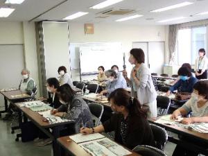 (画像)意見交換する参加者