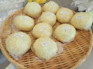 「さとのそら」の小麦粉を使ったまんじゅうの写真