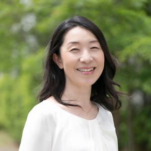 井出留美氏