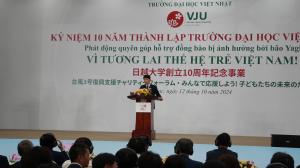 知事のスピーチの写真