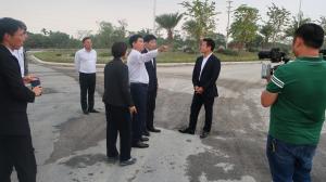 工業団地視察の写真