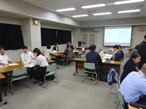 情報交換・協議の様子写真