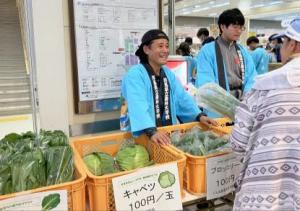 11月の販売風景の画像