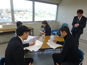 役割演技の様子の写真