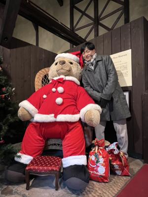 依田さんとテディベアの写真