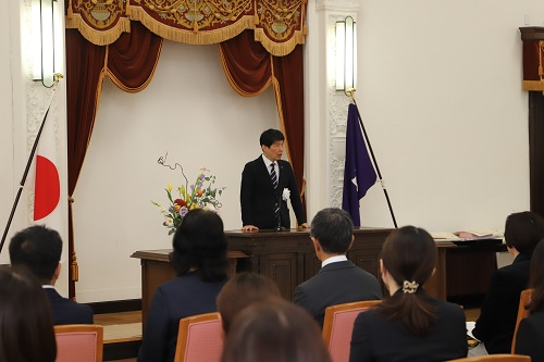 写真：祝辞を述べる山本知事