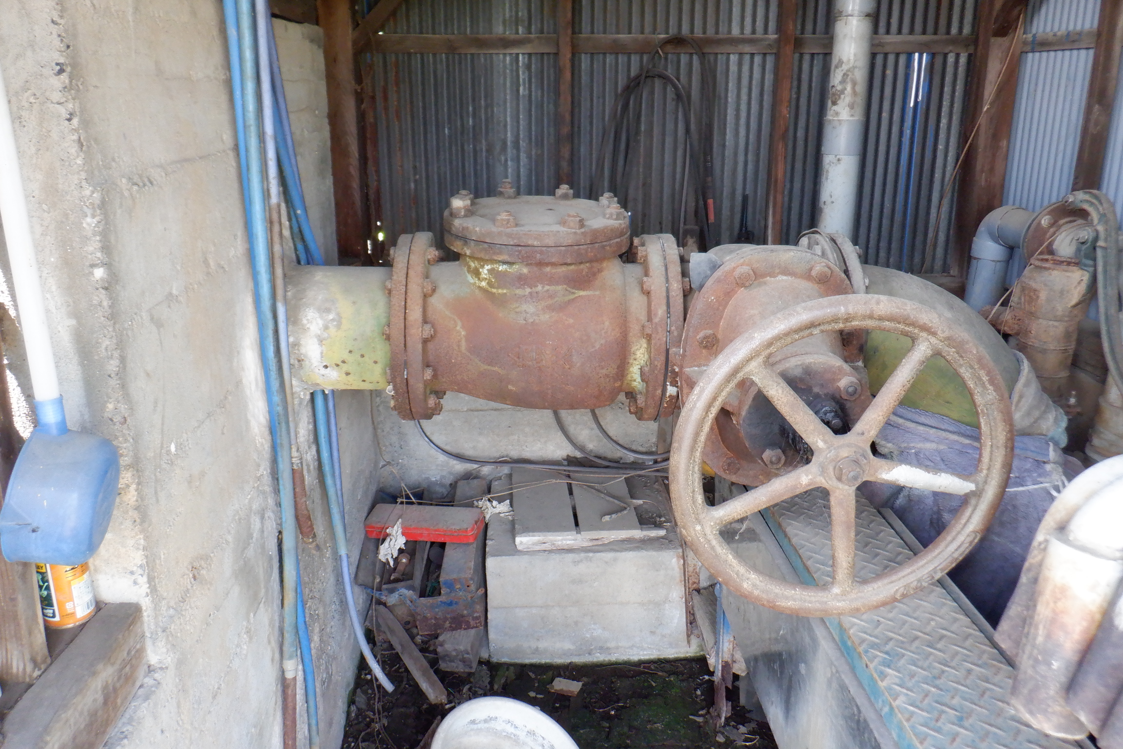 取水施設（内部・河川側）の画像1