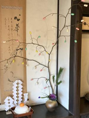 民家に飾ったまゆ玉