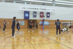 バレー部　スパイクが決まった画像