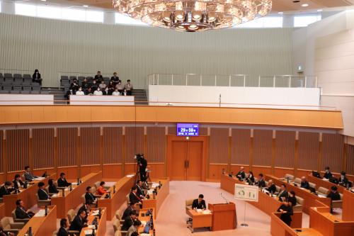 一般質問を傍聴する様子画像