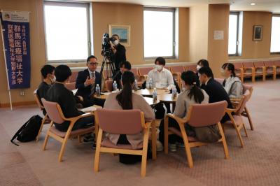 意見交換の様子画像