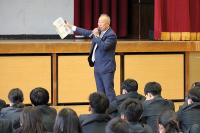 井下泰伸議員によるガチ解説写真