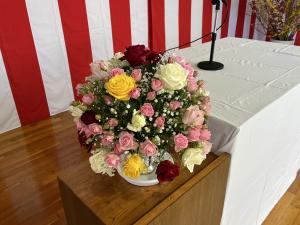 壇上の花の画像