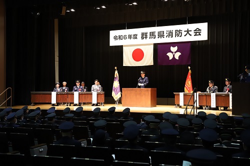 挨拶をする山本知事