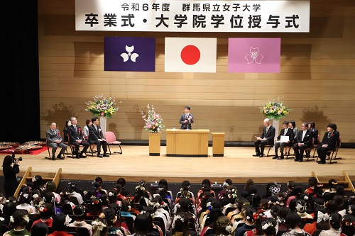 挨拶をする山本知事