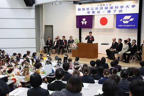 挨拶をする山本知事