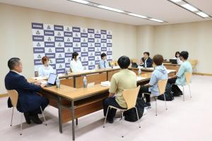意見交換の様子の写真