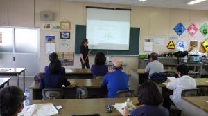 刈払い機の安全講習の様子写真