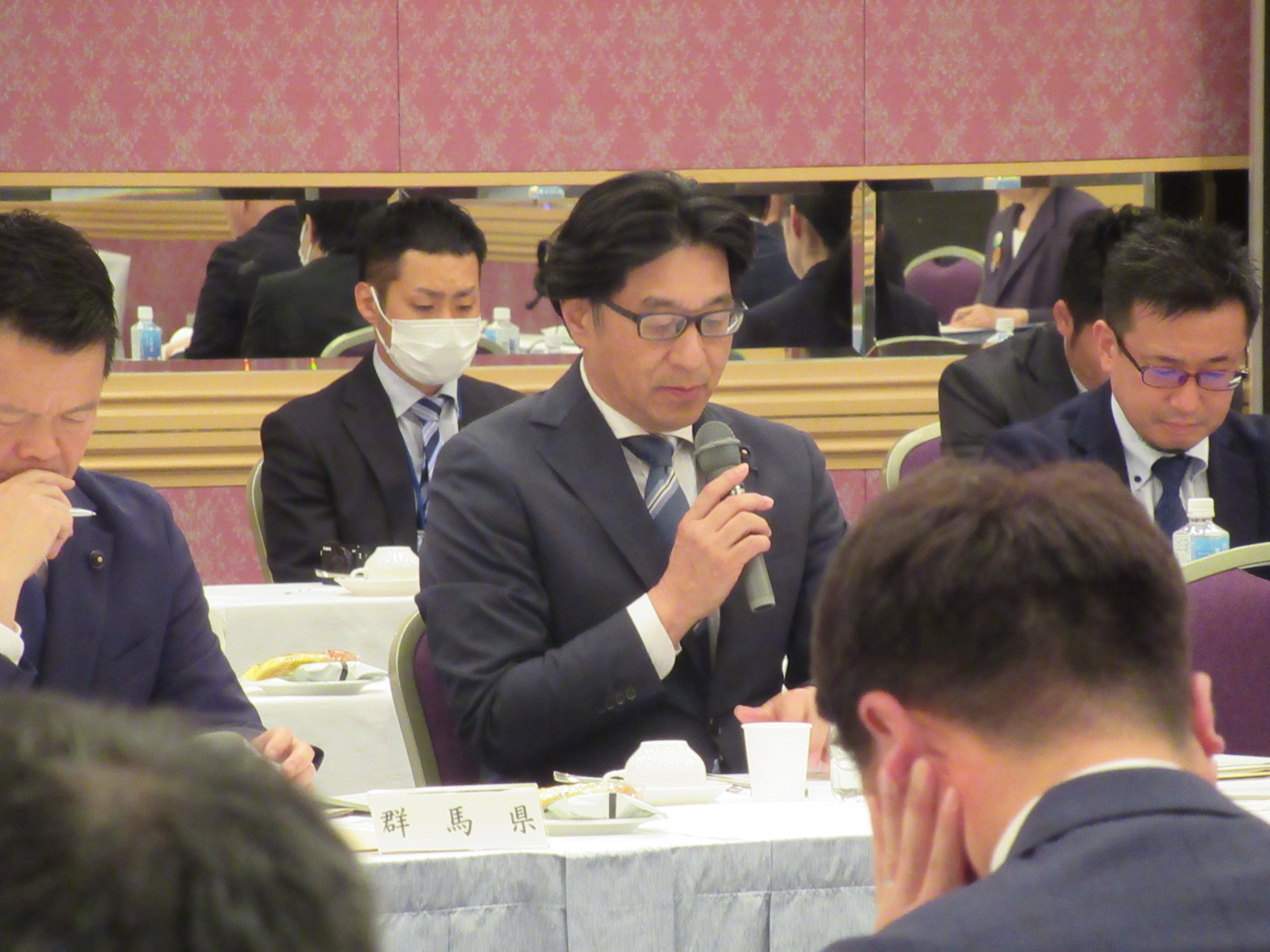 会議の様子の写真