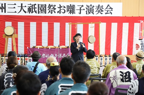 挨拶をする山本知事