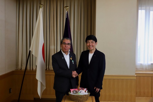 山本知事と下仁田町長の記念撮影