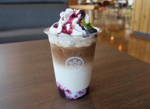 ブルーベリーラテ～チーズケーキ風～の写真