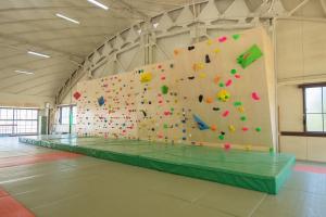 みどり市ボルダリング施設の画像