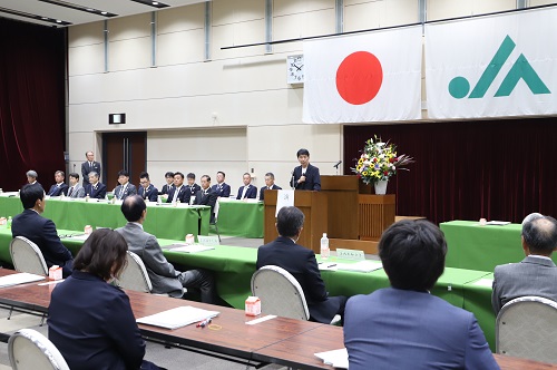 挨拶をする山本知事