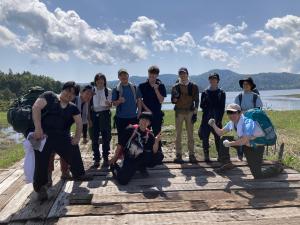 尾瀬沼での記念撮影の写真