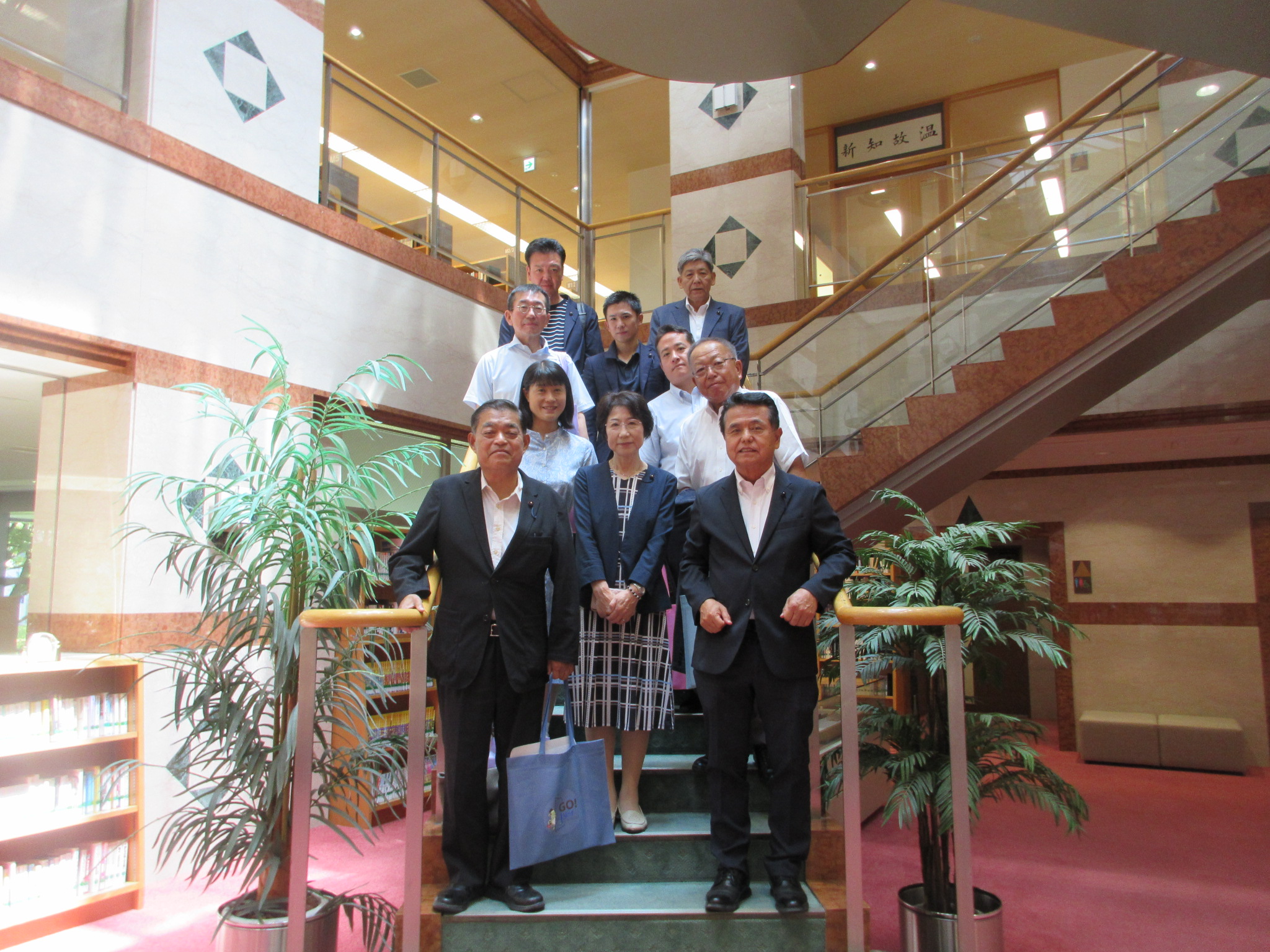 北陸先端科学技術大学院大学図書館内にての画像