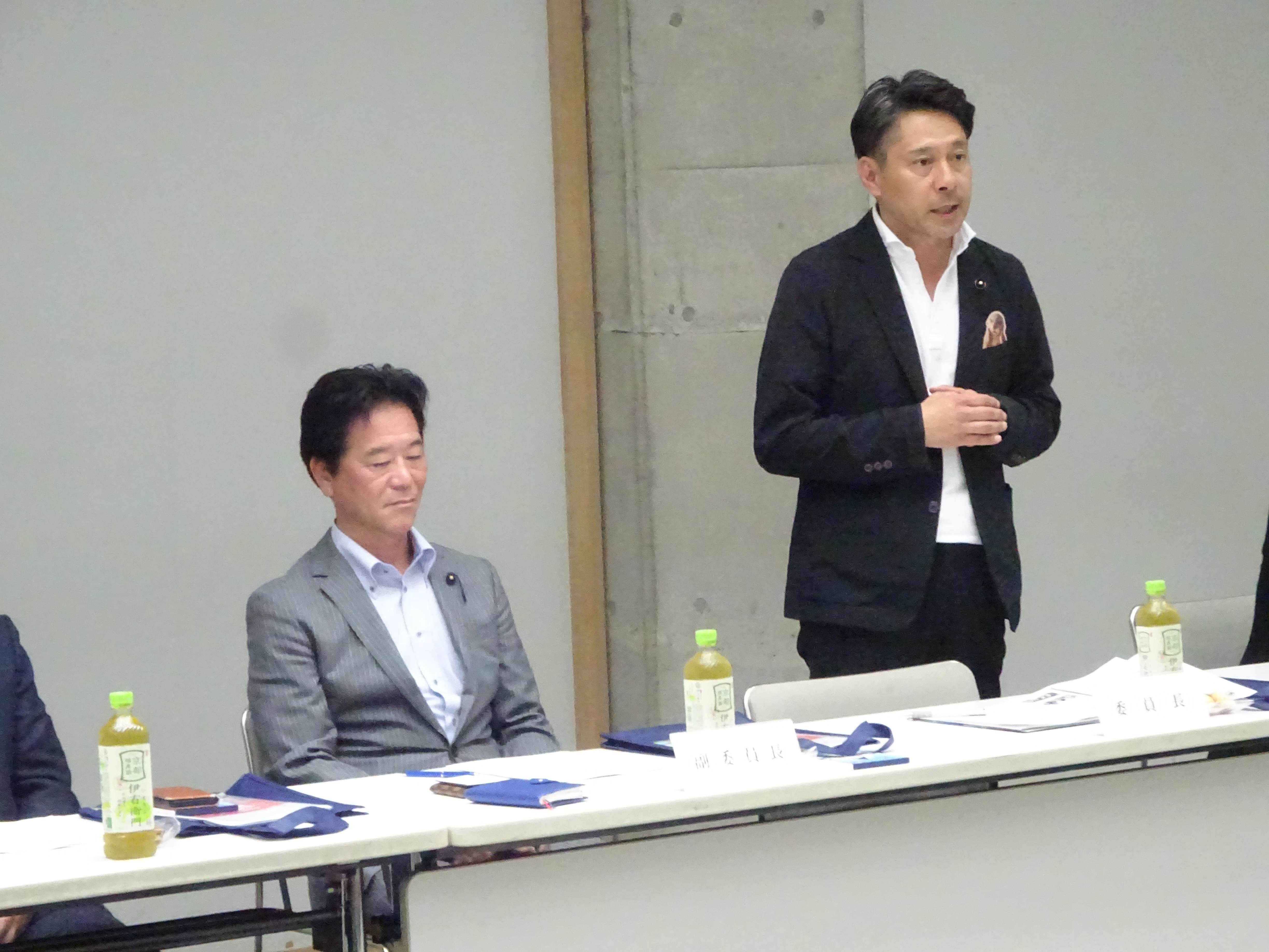 高井委員長の画像