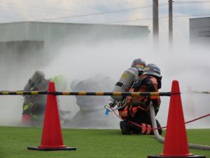 消防活動訓練の写真
