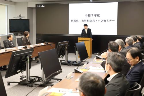 挨拶をする山本知事