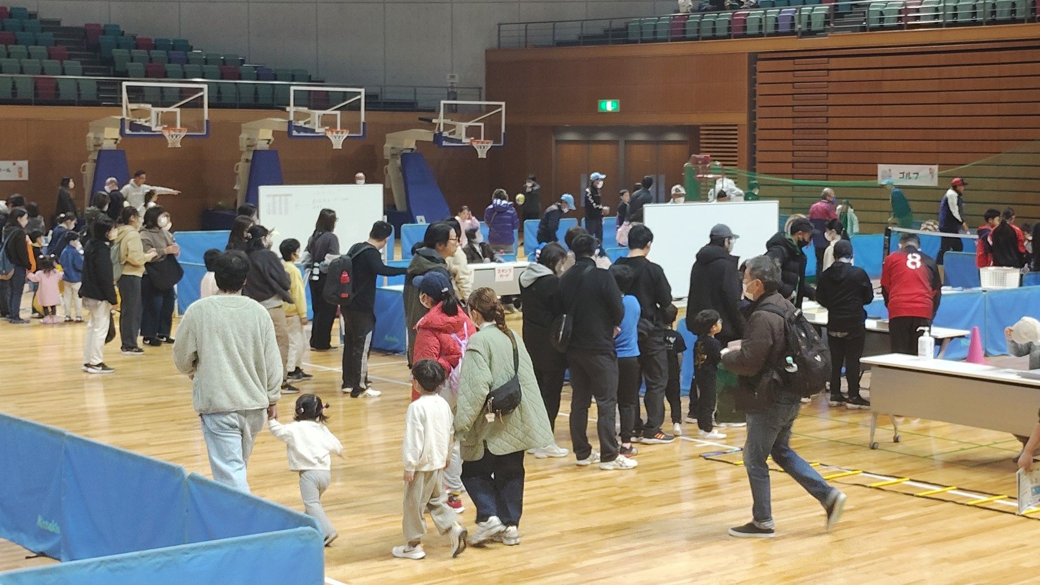 メインアリーナの開場時の写真