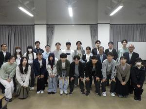 学生チーム集合写真